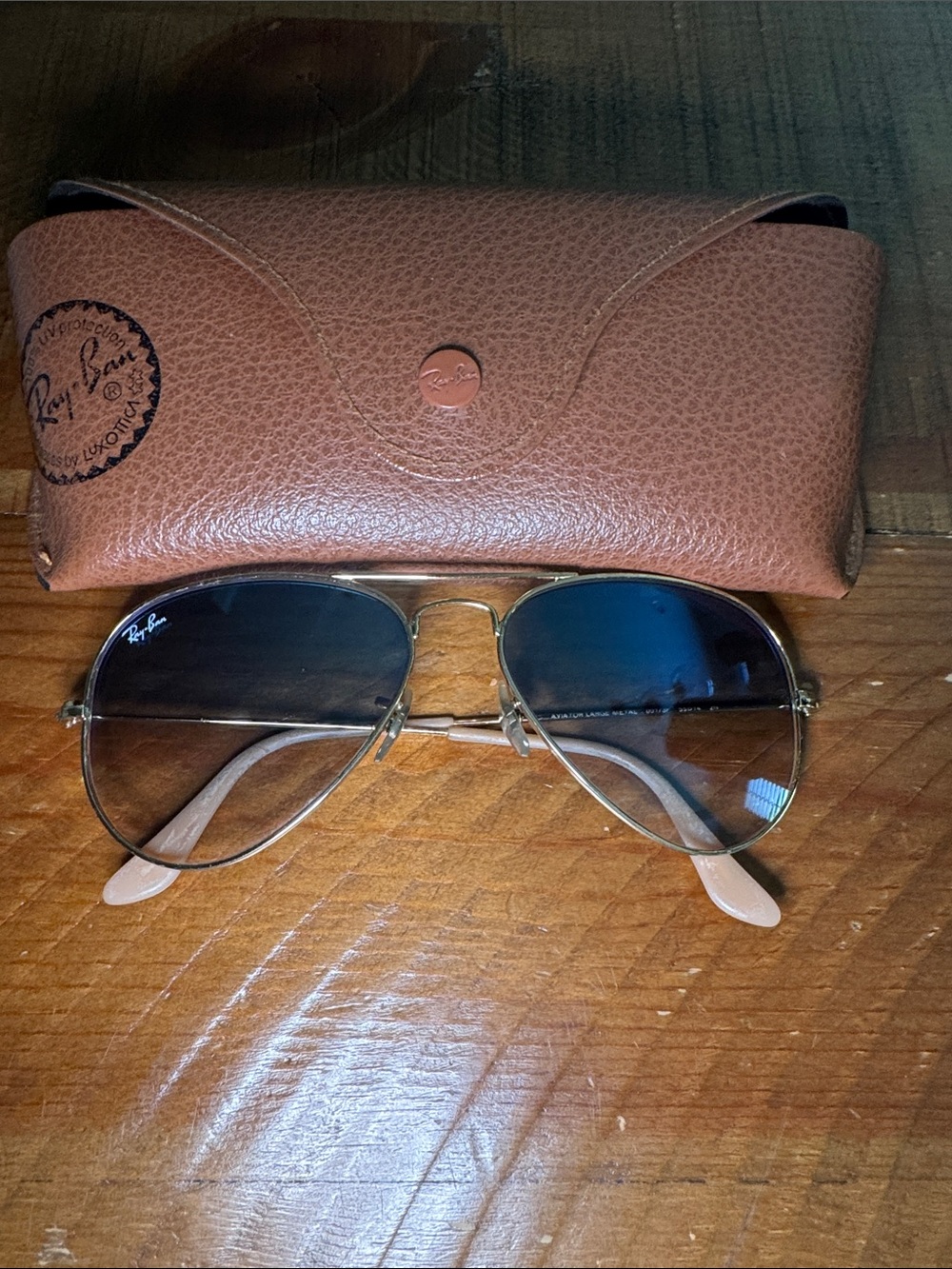 Ray-Ban Aviator Sunglasses - Gold Frame with Black Gradient Lenses